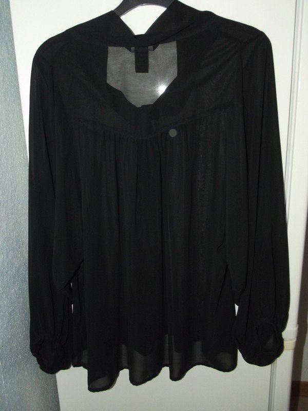Sehr schöne schwarze Bluse/ Hängerchen