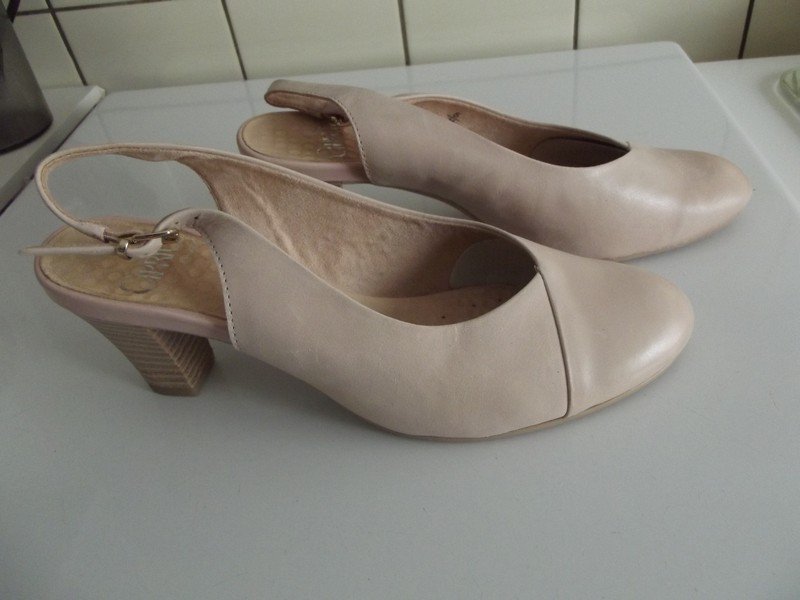 Sehr schöne Leder Slingpumps von Caprice Wie Neu