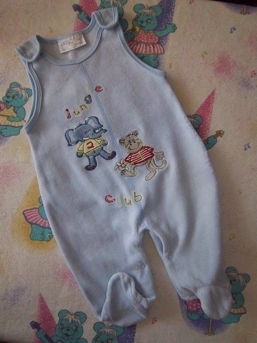 Süßer Nicki Strampler