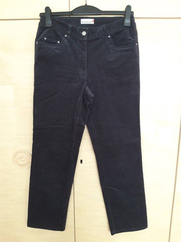 Sehr schöne neue Stretch Feincord-Hose von Helena Vera 