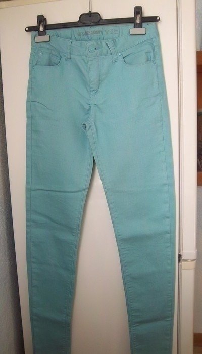 Sehr schöne zart grüne Jeans Gr.32