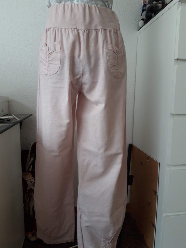 Sehr schöne Sommer- Schlupfhose mit Gummizug 