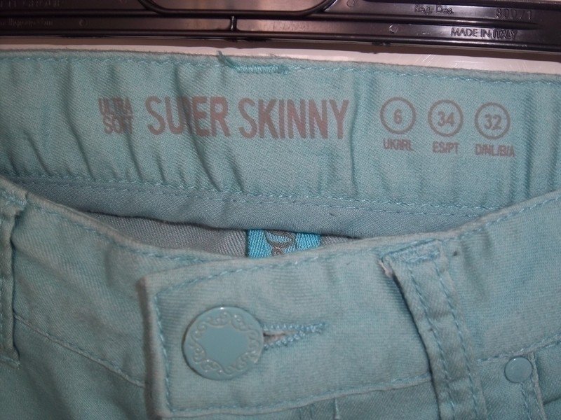 Sehr schöne zart grüne Jeans Gr.32