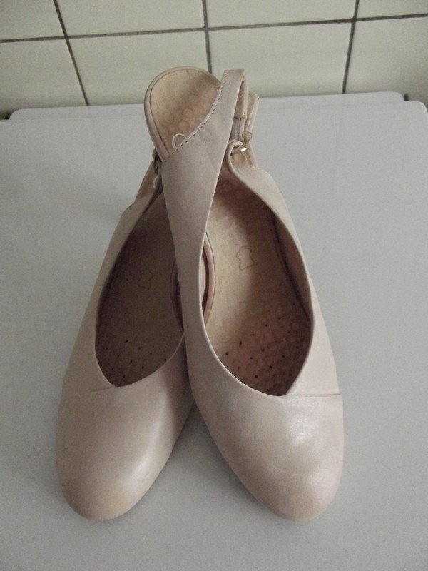 Sehr schöne Leder Slingpumps von Caprice Wie Neu