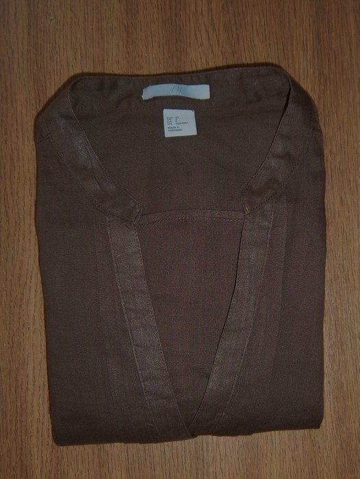 Schöne feine braune Bluse