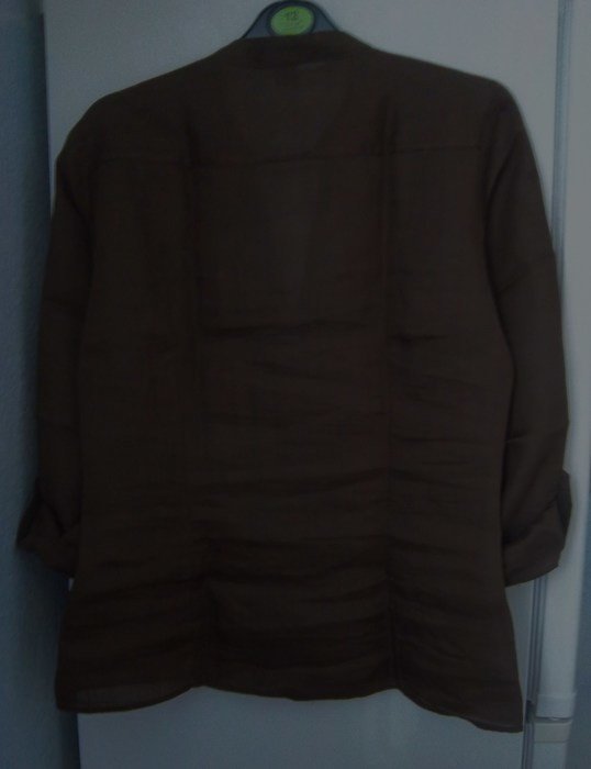 Schöne feine braune Bluse