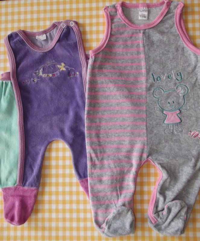 Zwei schöne Strampler