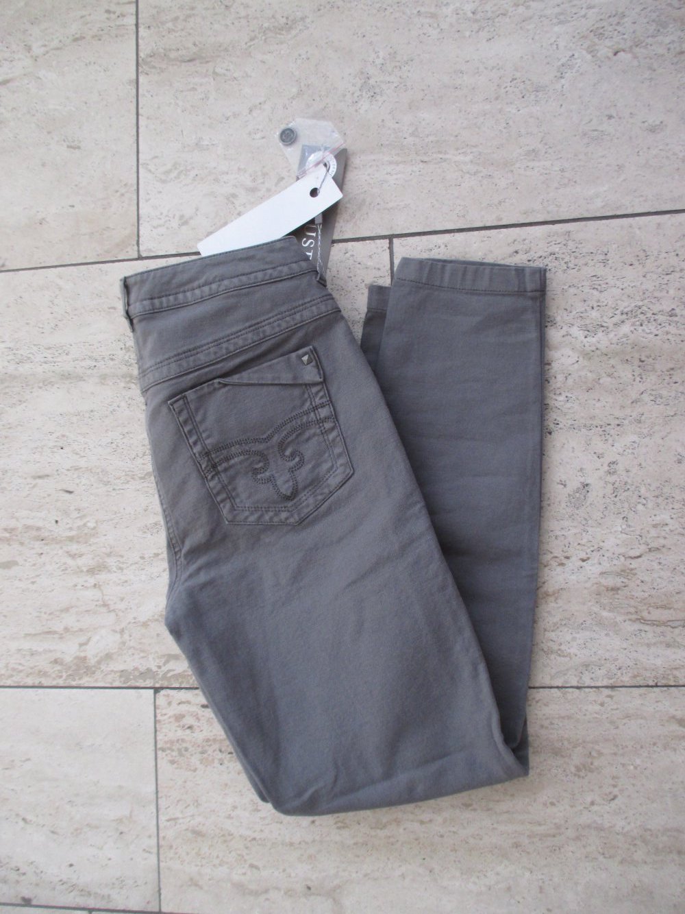 edle Jeans von Gustav, Gr. 38, dunkelgrau, 2 unterschiedliche Taschen, 5 - pocket, neu