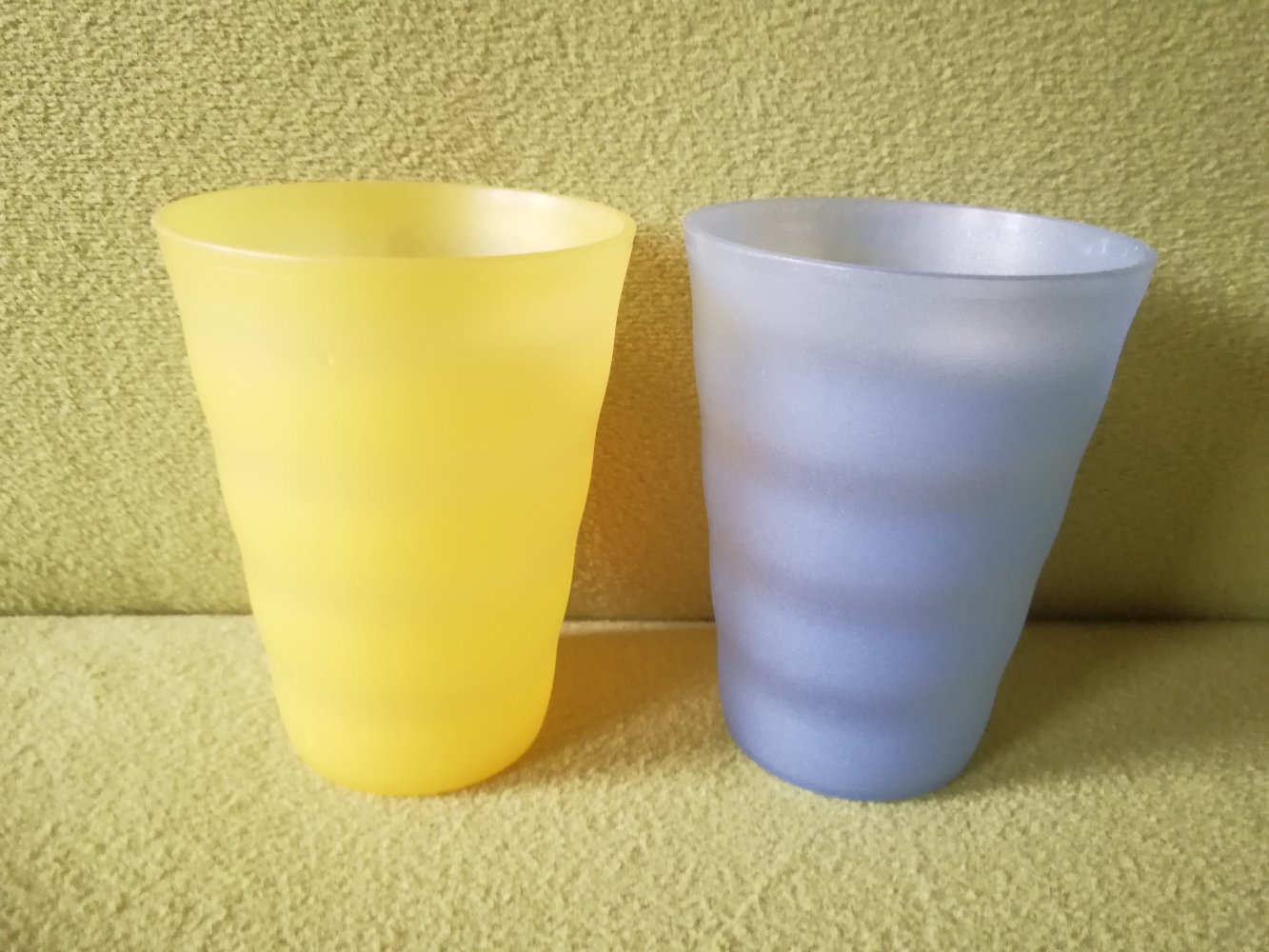  Becher Tupperware Camping Picknick Junge Welle