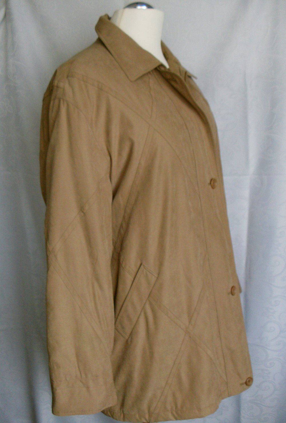 Winterjacke in beige