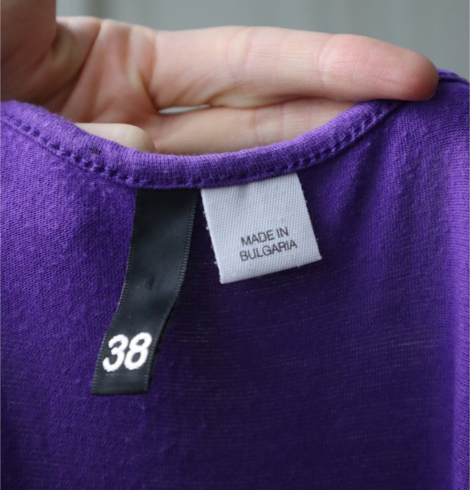 Lila Kleid mit Sternchen