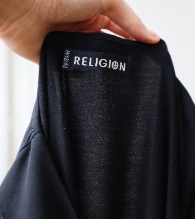 Religion, asymmetrisches Kleid mit Sternenmuster