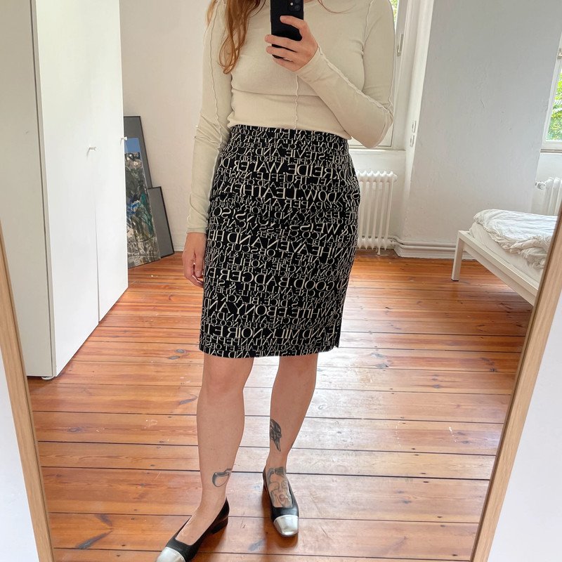 Laurel Vintage Rock 90s Skirt 90er schwarz weiß Typografie