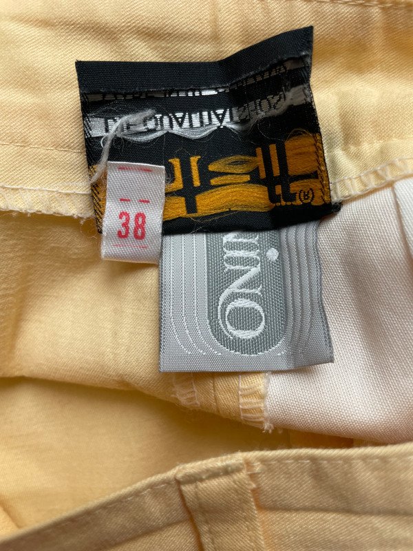 Leichte gelbe High Waist 90s Vintage