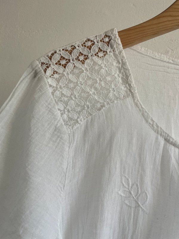 Vintage Sommer Top mit Spitze und Stickerei