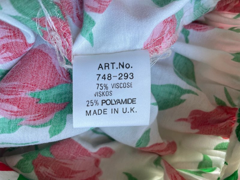 Girl Devision Vintage High Waist Shorts mit Blumenmuster