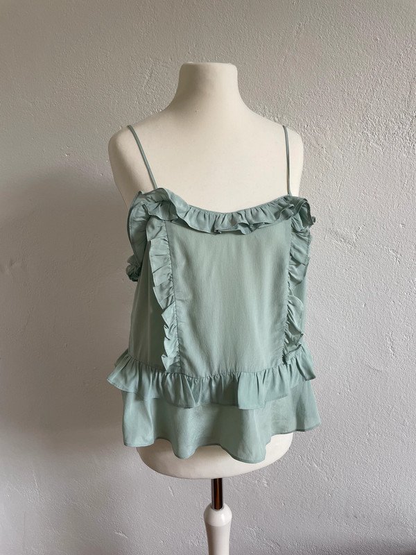 H&M Trend Top in mintgrün mit Volant Viskose Seide