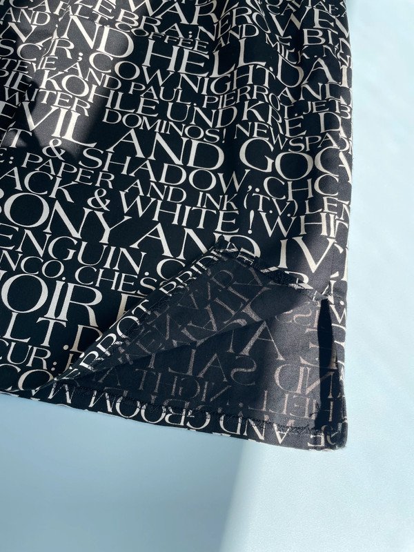 Laurel Vintage Rock 90s Skirt 90er schwarz weiß Typografie