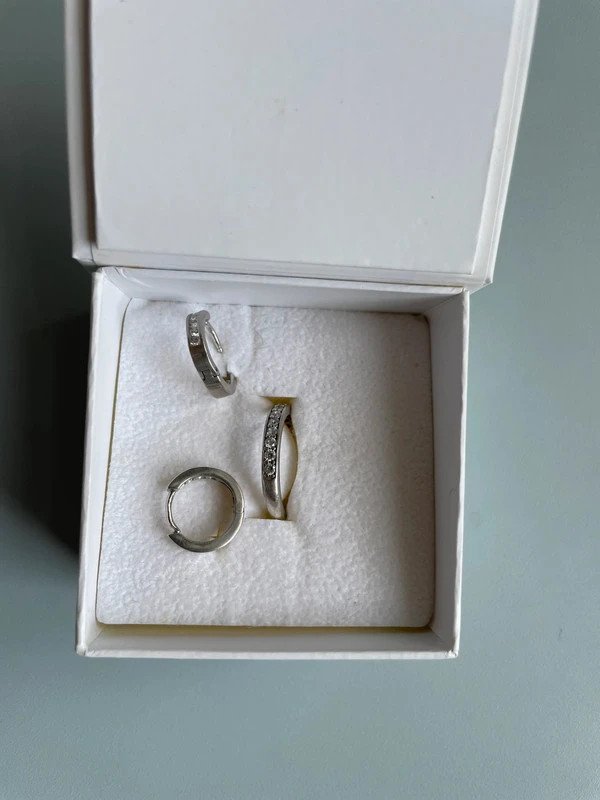 Silber Schmuckset mit kleinen Zirkonia Steinen Ring & Ohrringe