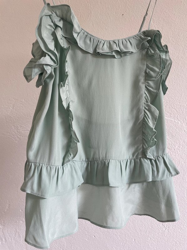H&M Trend Top in mintgrün mit Volant Viskose Seide