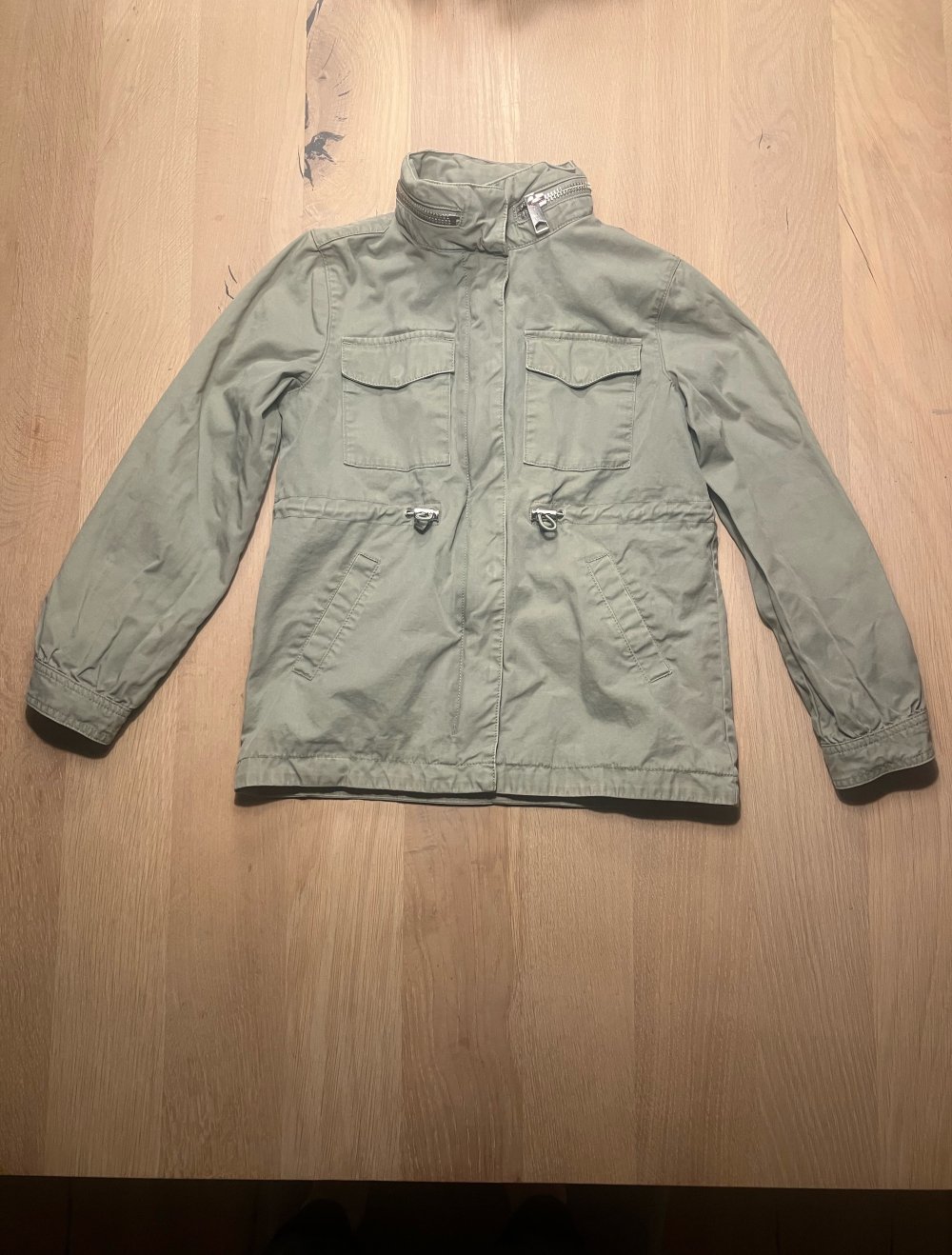 Shacket mit Kordelzug von H&M in der Größe 134