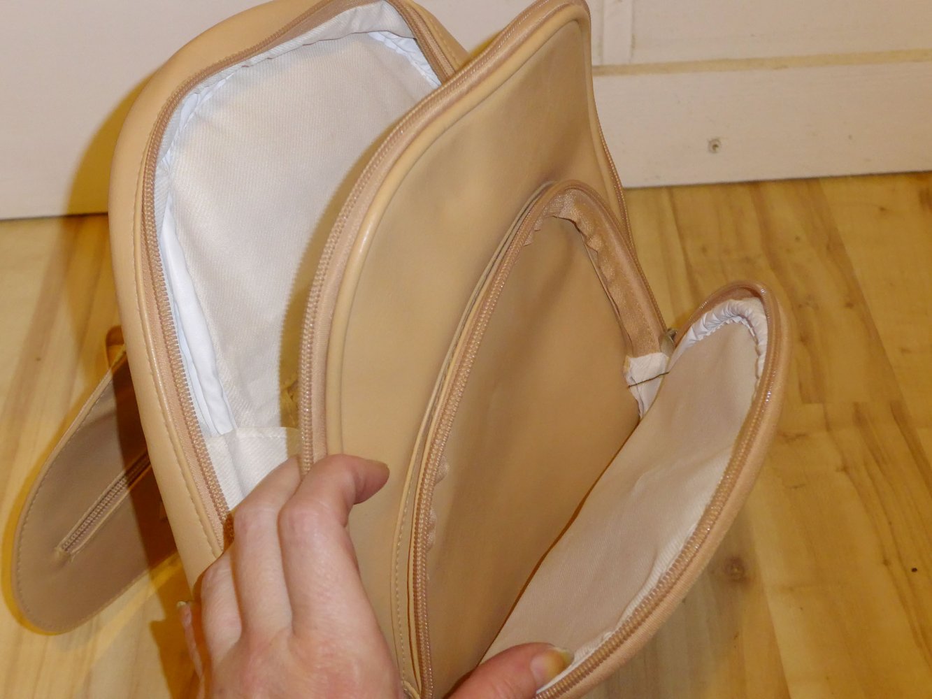 schöner Rucksack beige