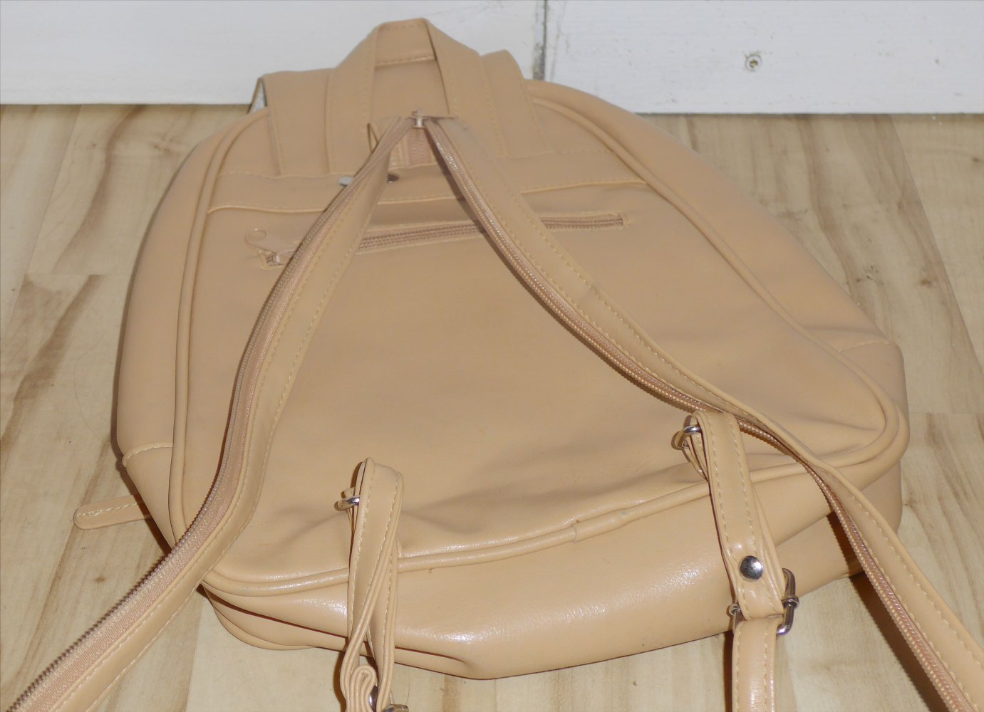 schöner Rucksack beige