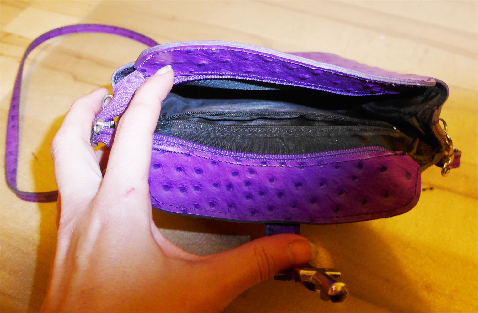 Handtasche violett