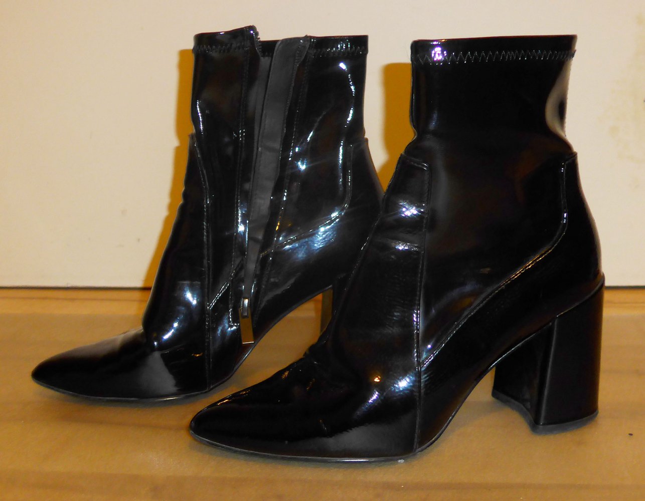 Lackstiefeletten schwarz