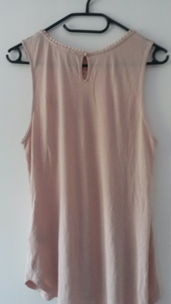 Rosa Top schönem Häkelausschnitt