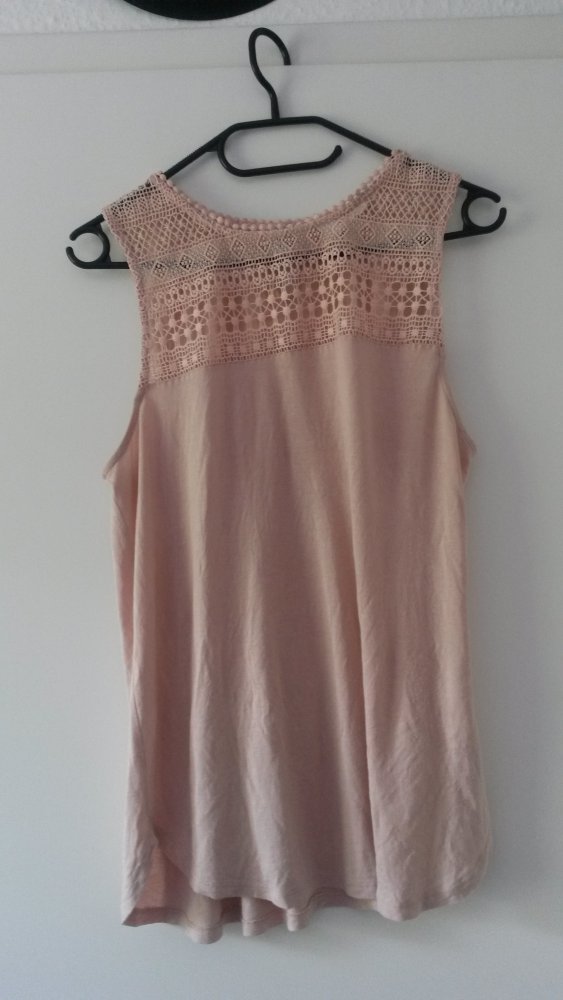 Rosa Top schönem Häkelausschnitt