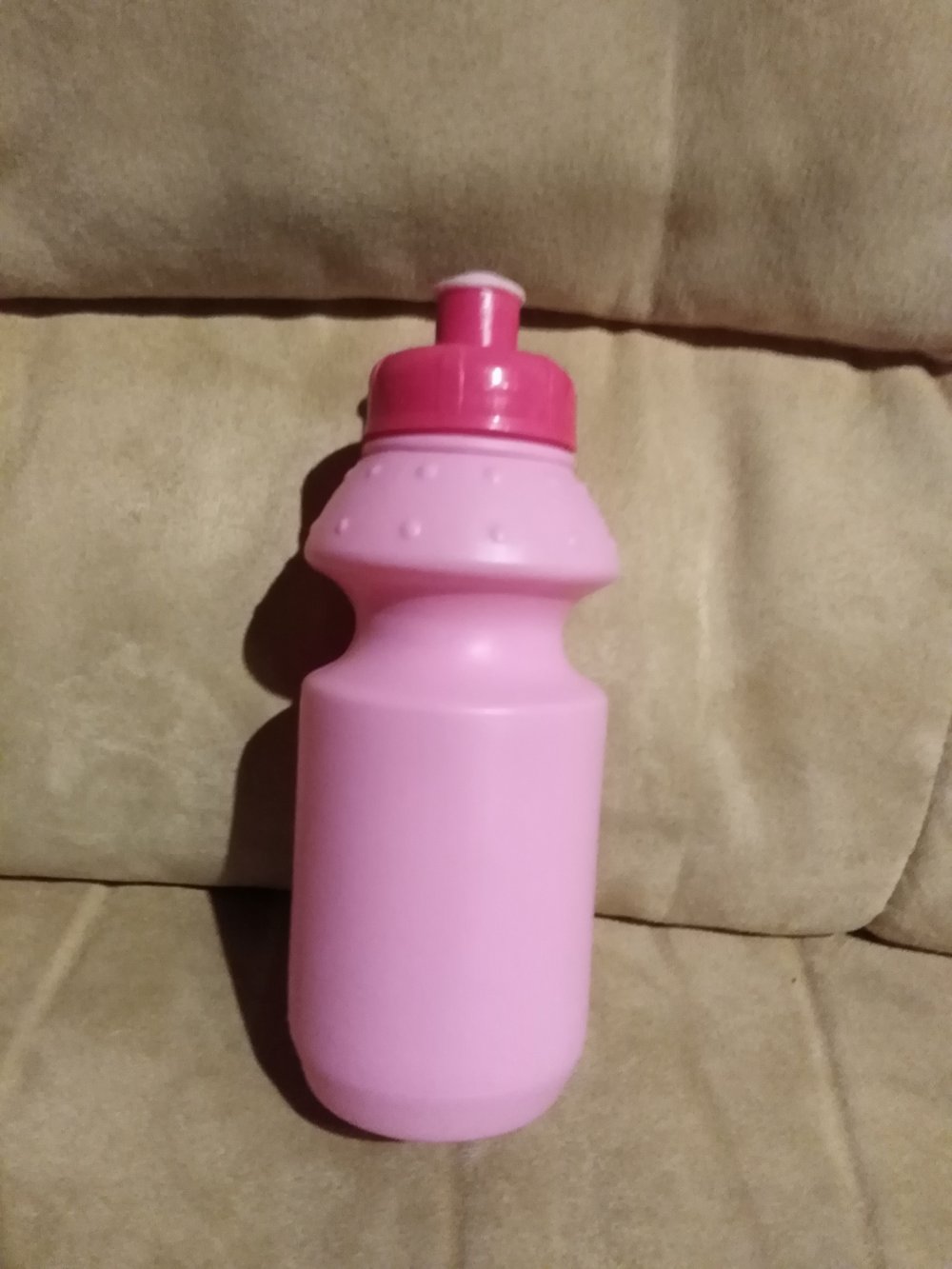 Trinkflaschen Strohhalmbecher Becher Flasche Tasse Tupper Sportflasche