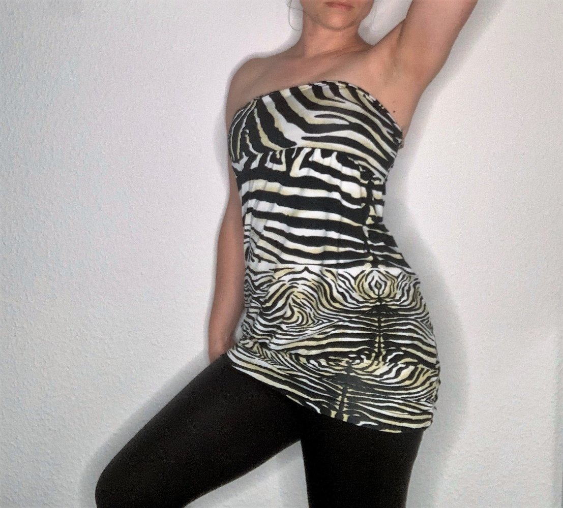 Madonna Top UNIKAT extravagant Animalprint Gr XS Neu