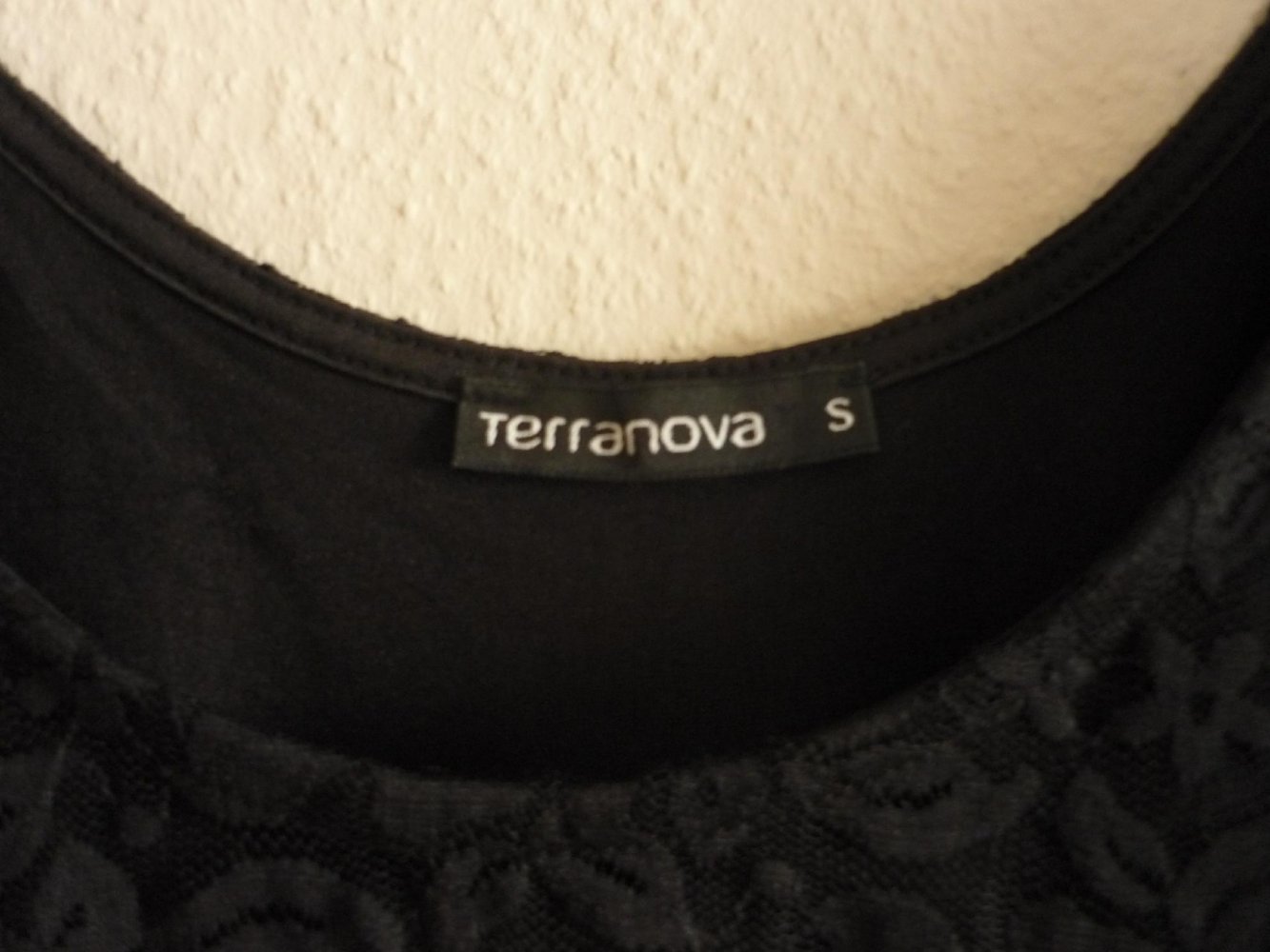 Kleid - schwarz - viel Spitze - eng anliegend - Mini Kleid Gr.S