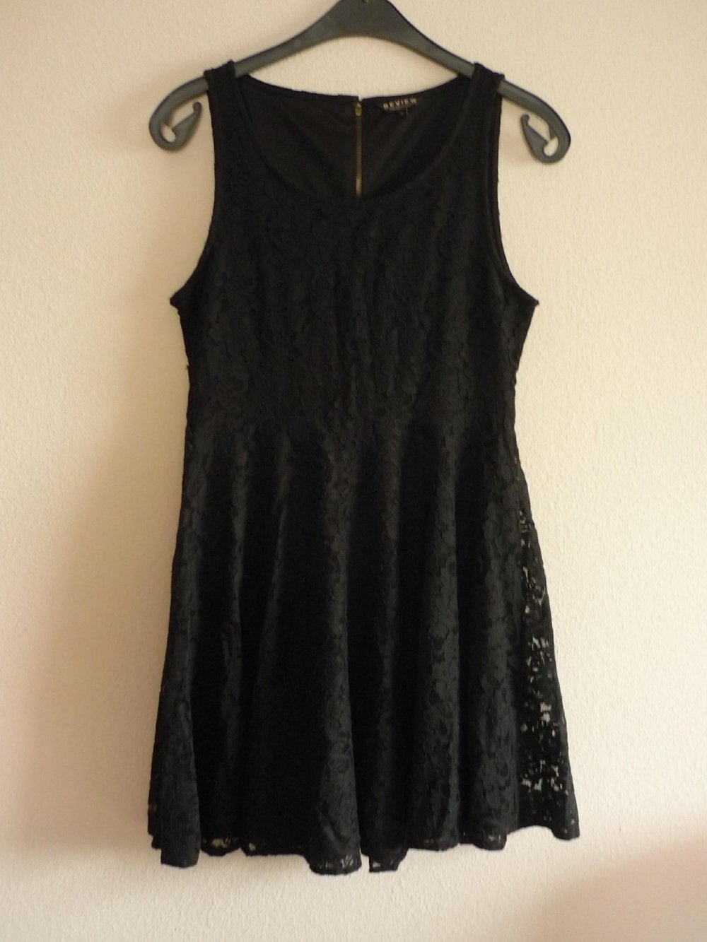 Kleid - schwarz - viel Spitze - kurz - Review - Gr. S