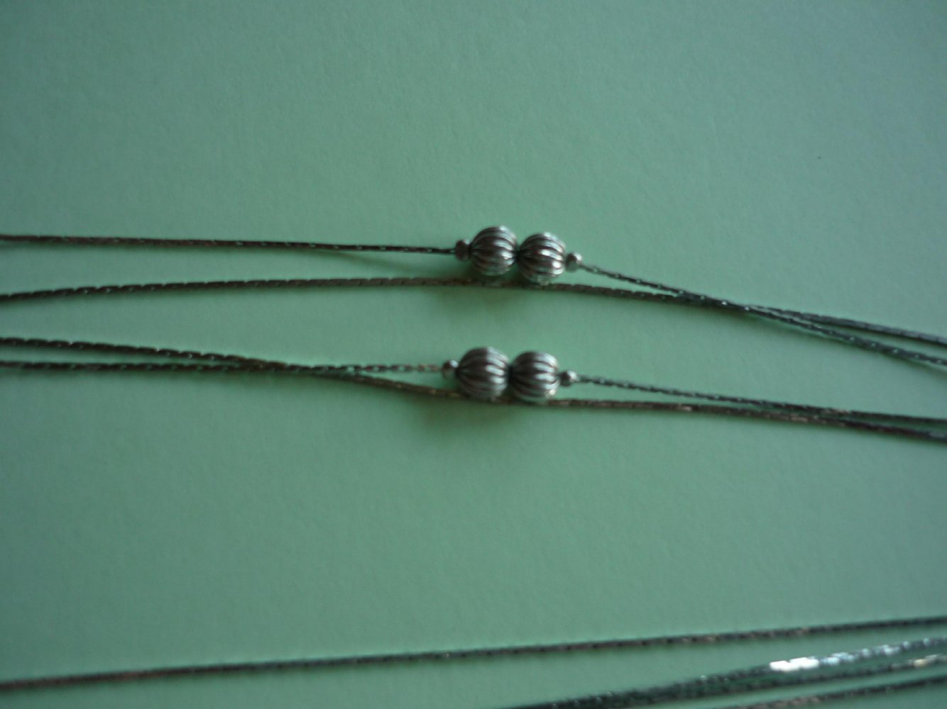 lange silberfarbende Kette - Modeschmuck