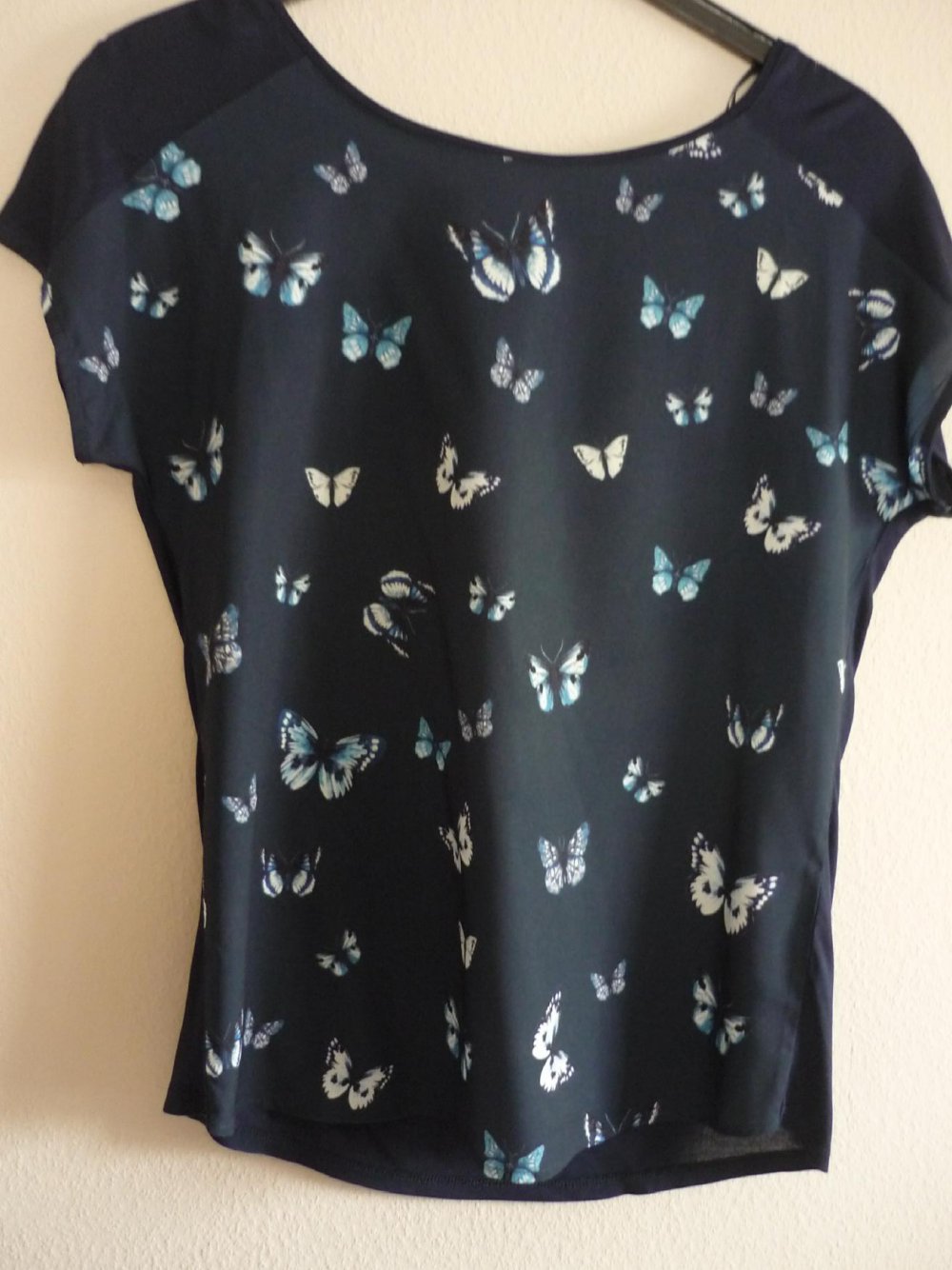 T-Shirt - Shirt - dunkel blau - Schmetterlinge - Gr. S - orsay