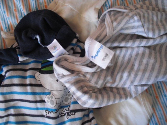  ein paar Sekunden Body´s Gr.62/68