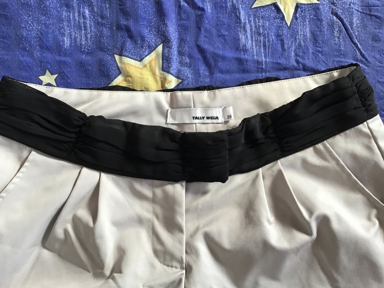 Hotpants beige /schwarz