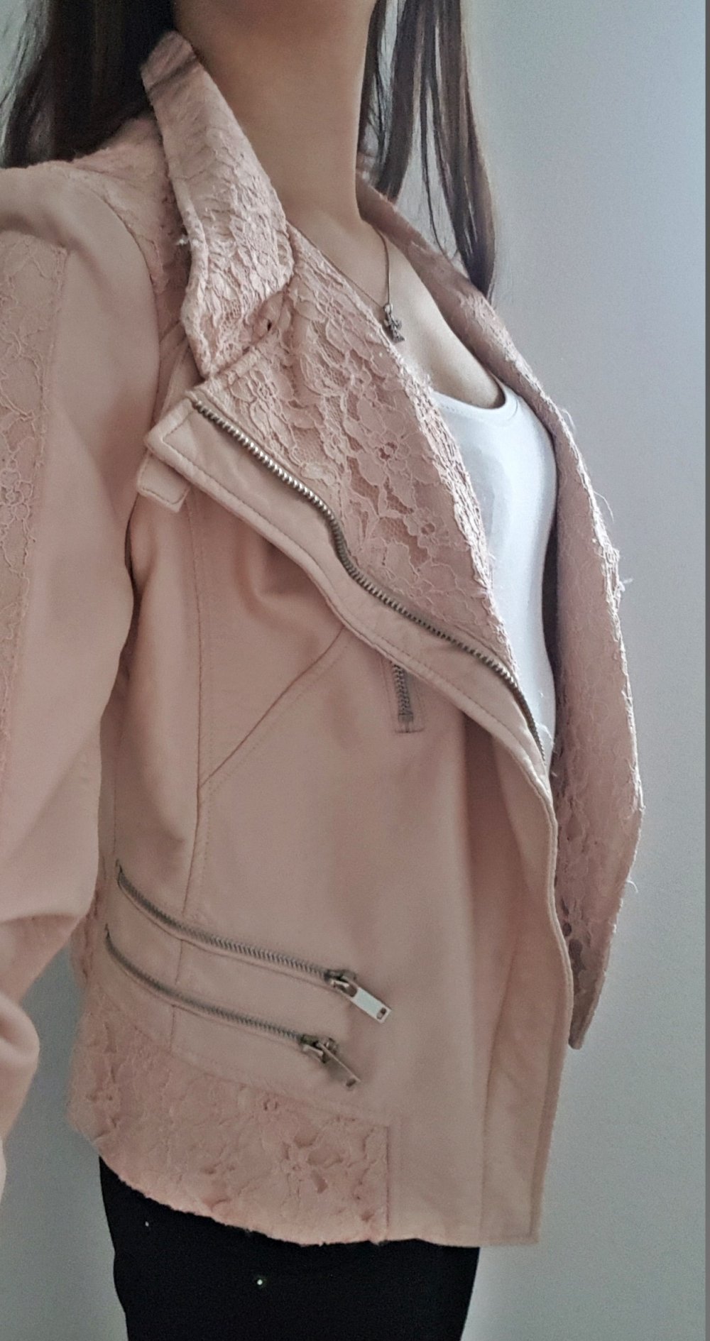NEU - Rosa Lederjacke mit Spitze