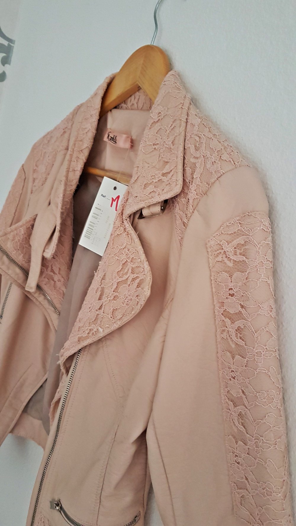 NEU - Rosa Lederjacke mit Spitze