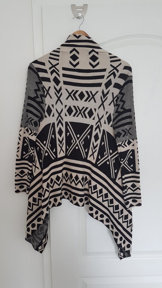 Beige/Schwarz gemusterter Cardigan UNGETRAGEN