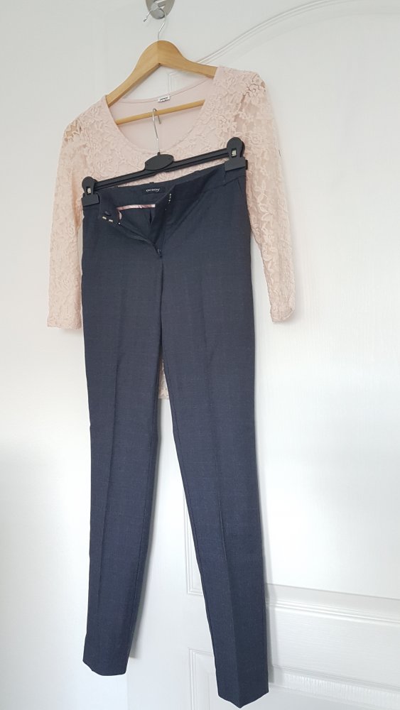 Schicke Business Stoffhose mit Bügelfalte in Dunkelblau