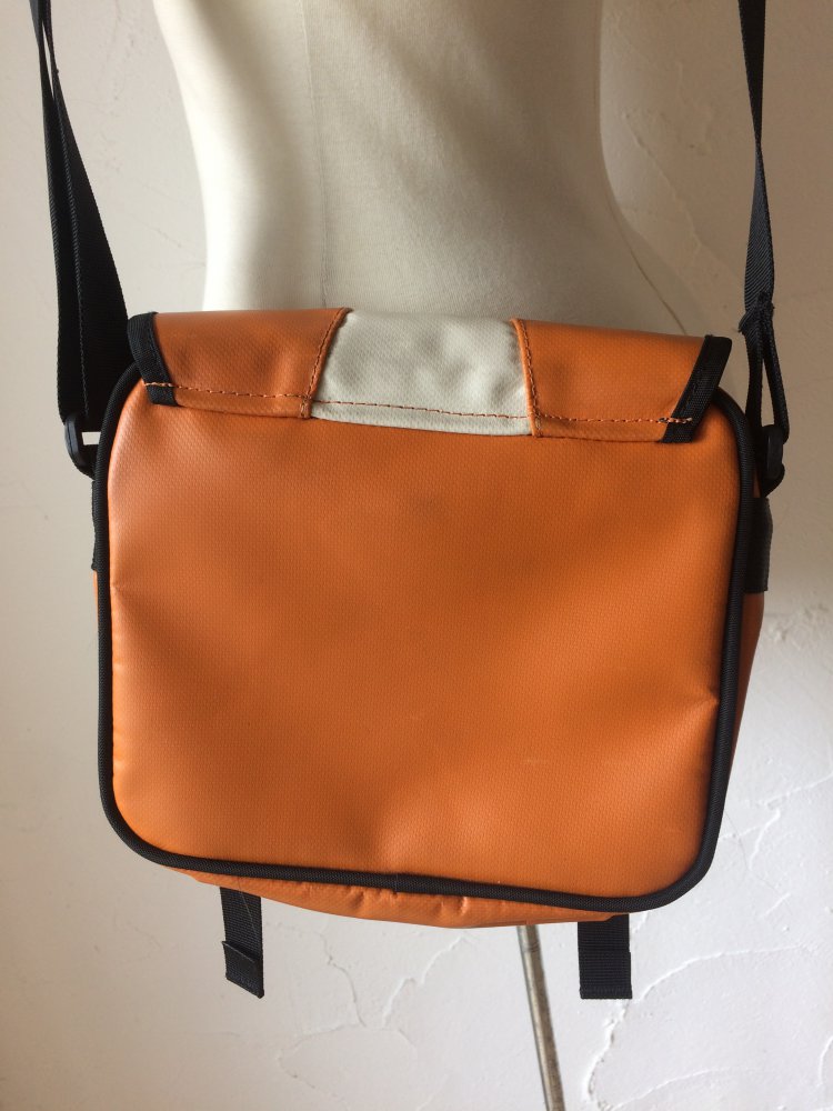 COOLE UMHÄNGETASCHE VON „VAUDE „