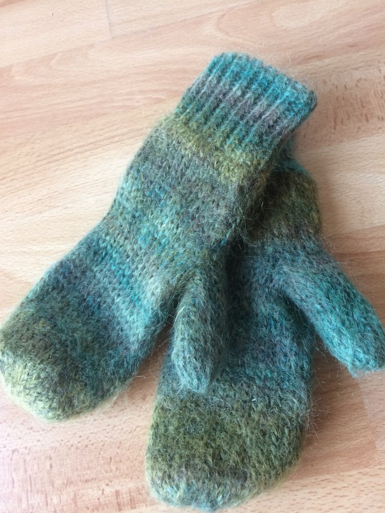 „H&M“STRICKSCHALL/ HANDSCHUHE 