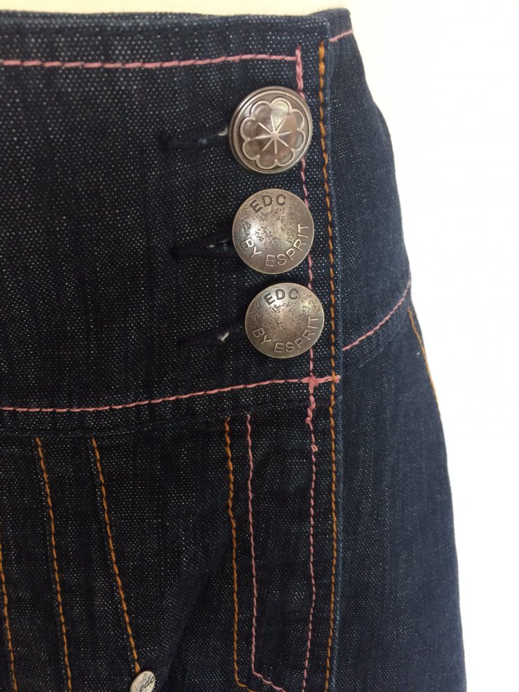 NEUWERTIGER JEANSROCK von „ EDC by ESPRIT „