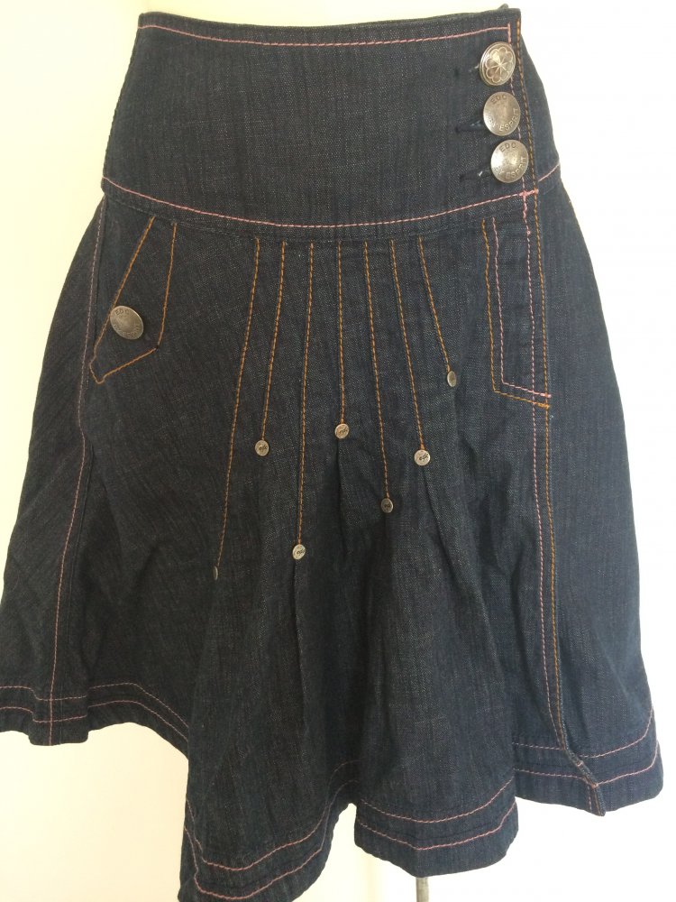 NEUWERTIGER JEANSROCK von „ EDC by ESPRIT „