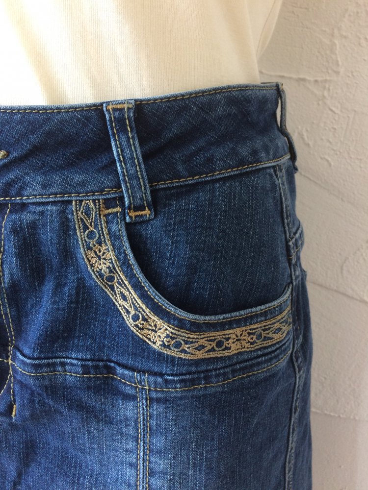 BIBA EXKLUSIVER JEANSROCK GR. 34