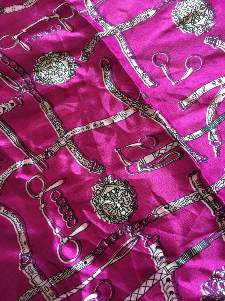 EXKLUSIVER TUCH KOPFTUCH HALSTUCH HAARTUCH 