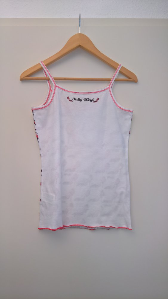 ungetragenes Baumwolltop mit Schuhprint in 38